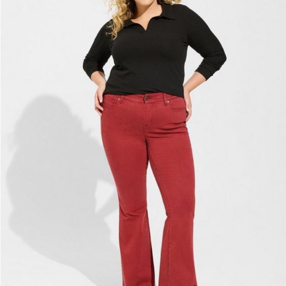 Torrid Bombshell Flare Super Soft High-Rise Jean. Size 16 Tall. NWOT!